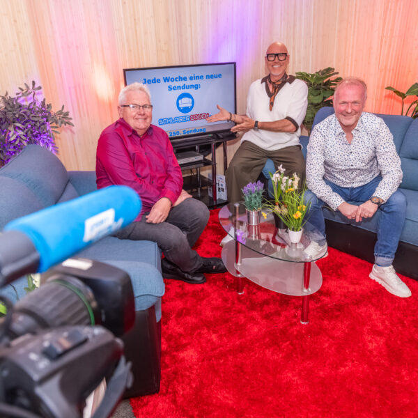 🎉 250. Ausgabe der „Schlagercouch“ – Jubiläumssendung mit Olaf Henning erfolgreich produziert 🎤